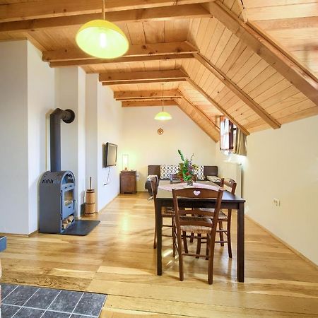 Apartmani Belvedere Fuzine Bagian luar foto