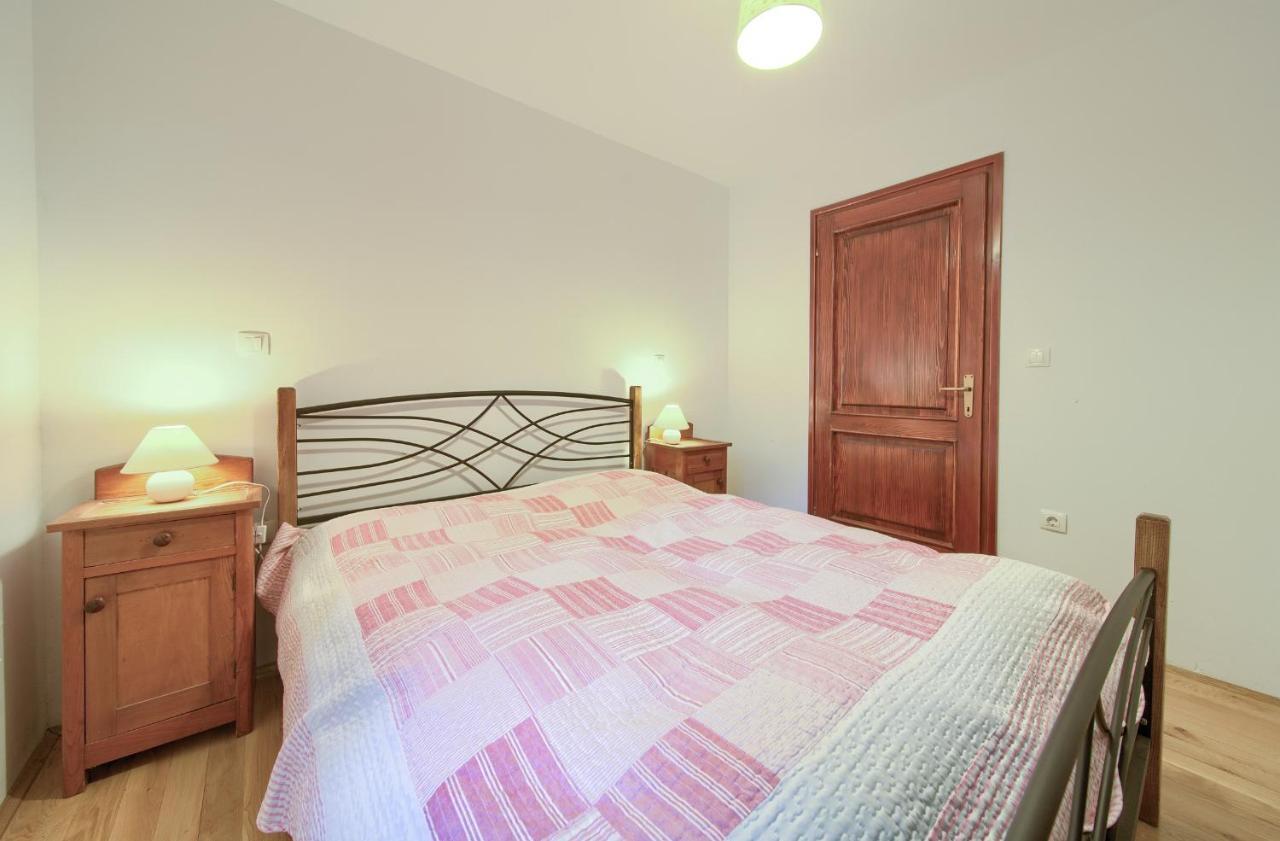 Apartmani Belvedere Fuzine Bagian luar foto