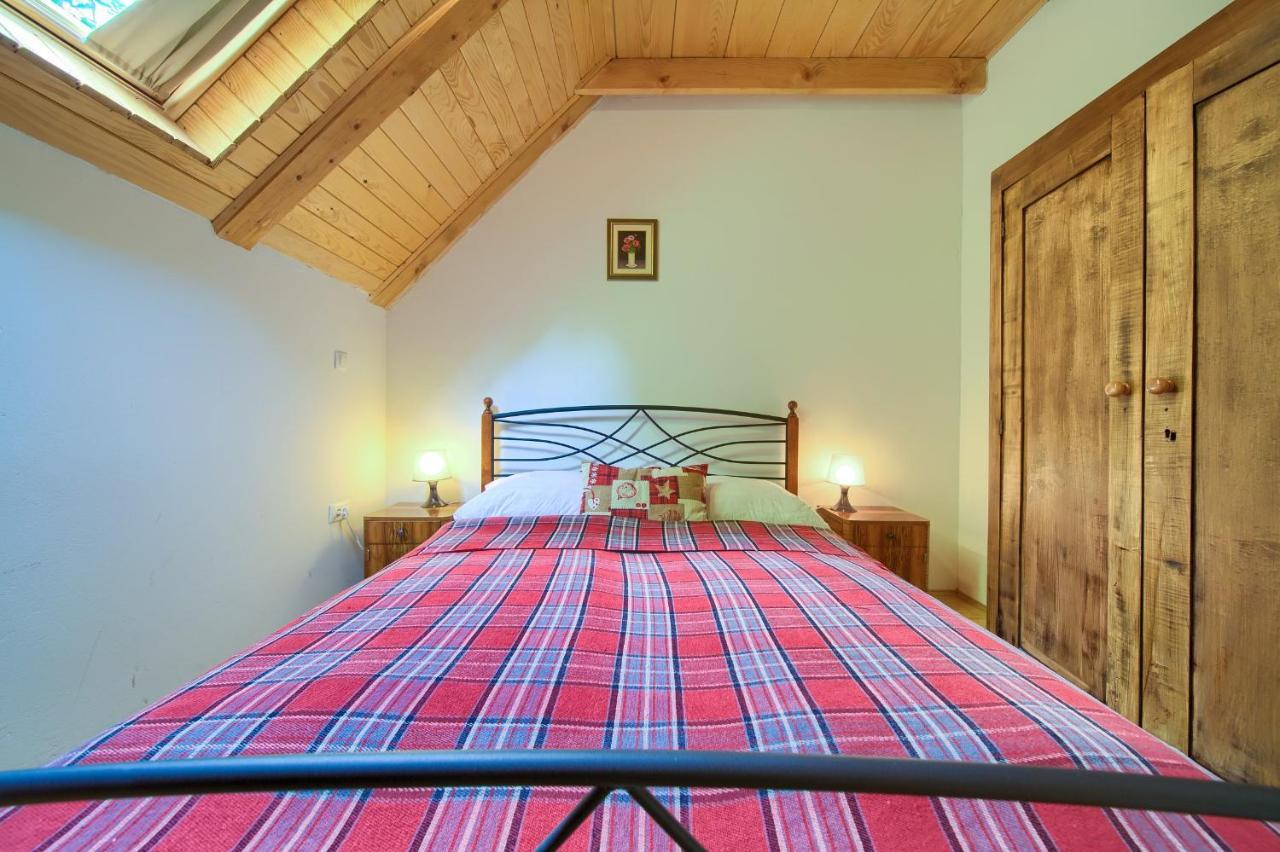 Apartmani Belvedere Fuzine Bagian luar foto